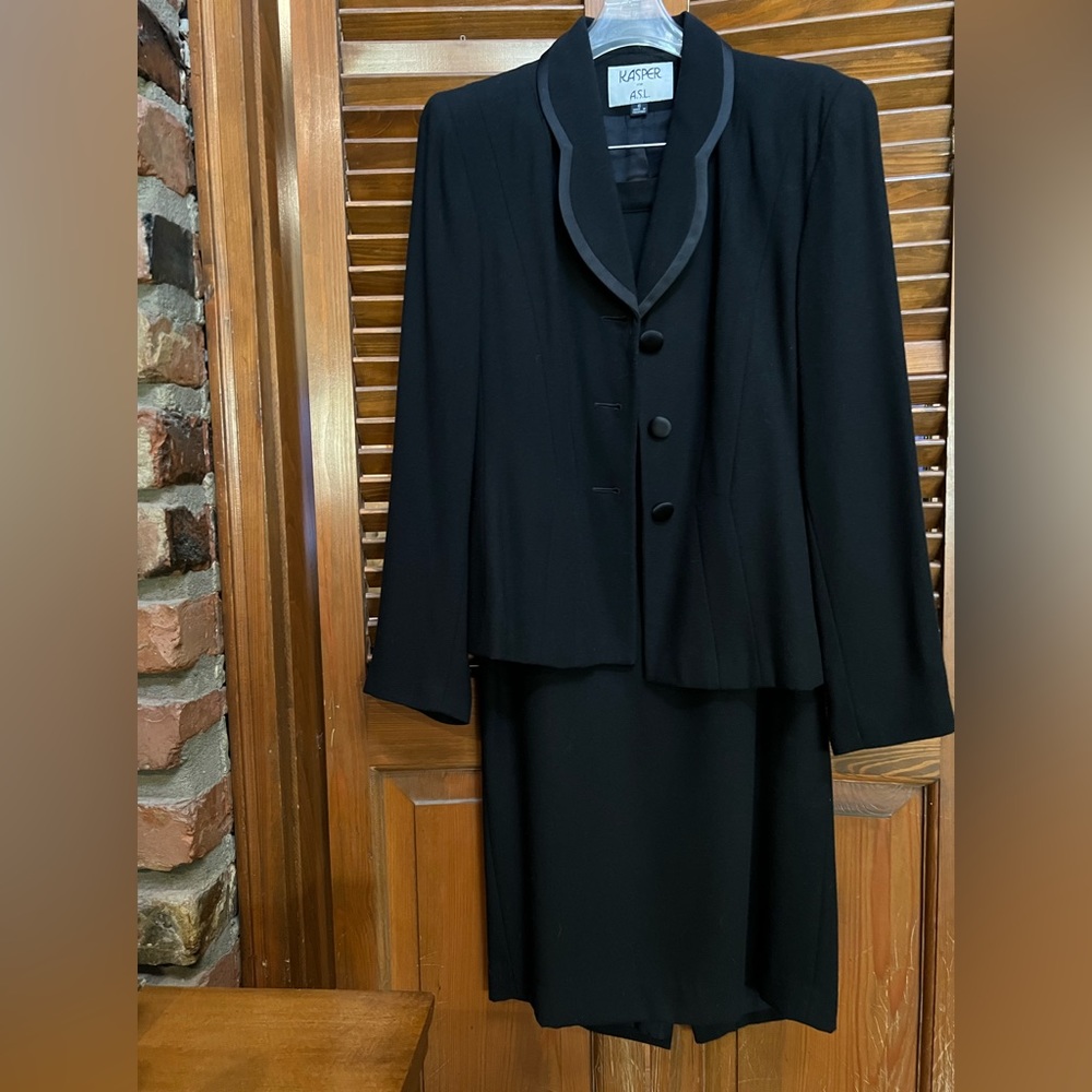 Women’s 2 piece Suit . KASPER for A.S.L. - Size 6